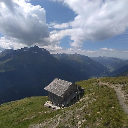 弗利尔施Arlberghaus Rocks别墅 外观 照片