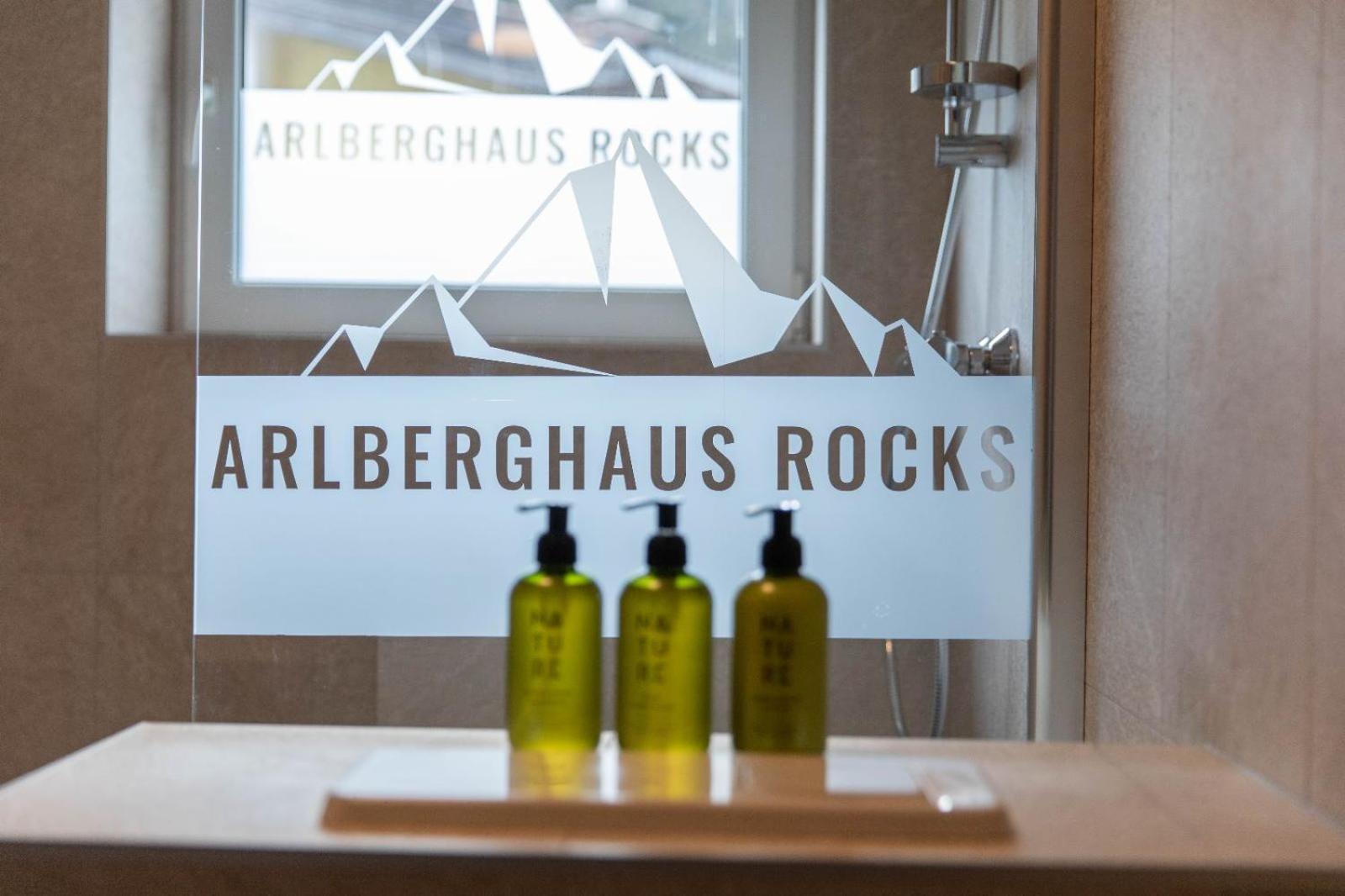 弗利尔施Arlberghaus Rocks别墅 外观 照片