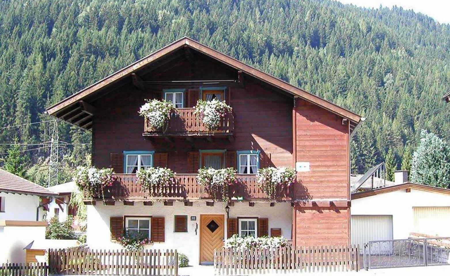 弗利尔施Arlberghaus Rocks别墅 外观 照片
